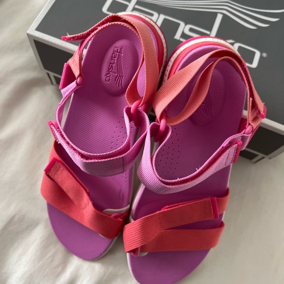 🍓 Dansko Racquel Strawberry Pink 39 NIB New 💖 - Picture 2 of 7